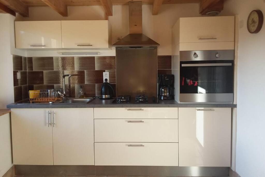 Chalencon Loft La Rose Desiree Gite 3 Etoiles מראה חיצוני תמונה